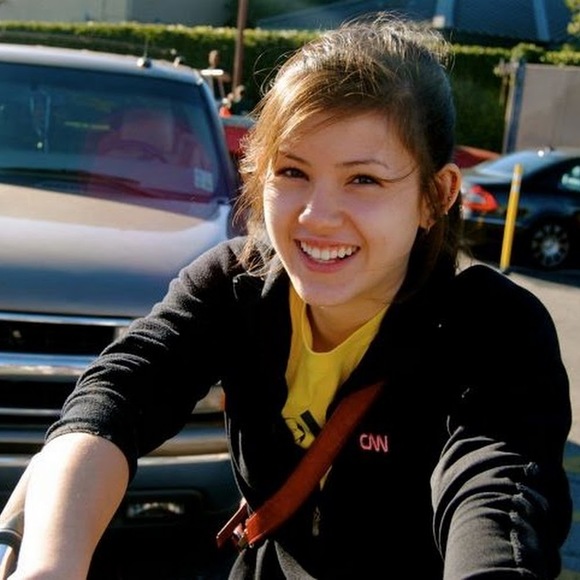 Meet your Posher, Aya - Picture 1 of 1